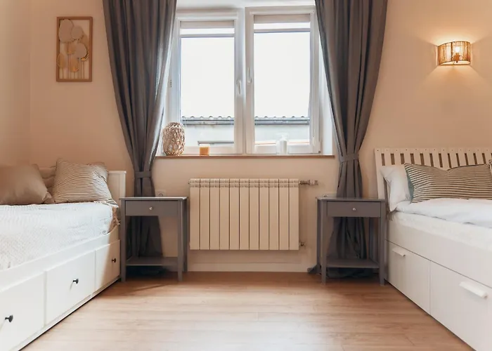 アパート Slone 103 *